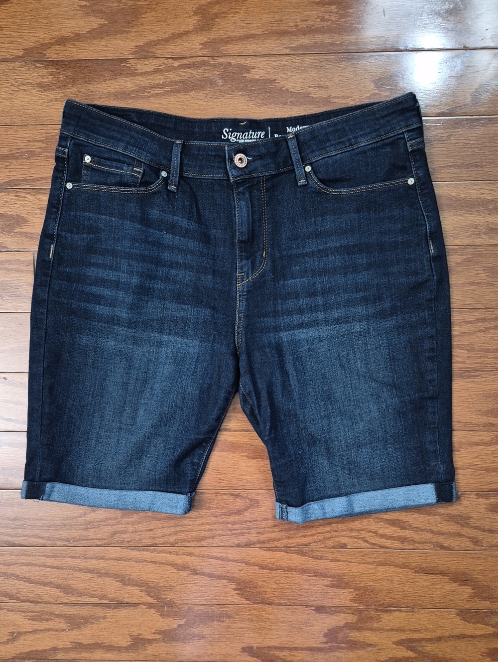 Signature by Levi Strauss Dark Blue Rolled Cuff Denim Shorts Women's Size 14
